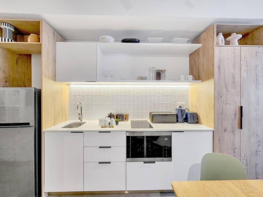 Apartment Stylish With Pool Access