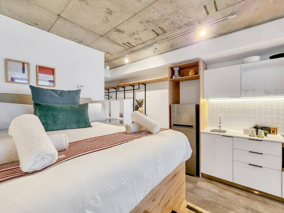 Stylish With Pool Access * Cape Town